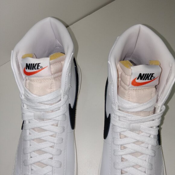 Nike Blazer Mid '77 Vintage Sneakers Athletic Gym Shoe Black White size 8.5 W - Picture 9 of 14